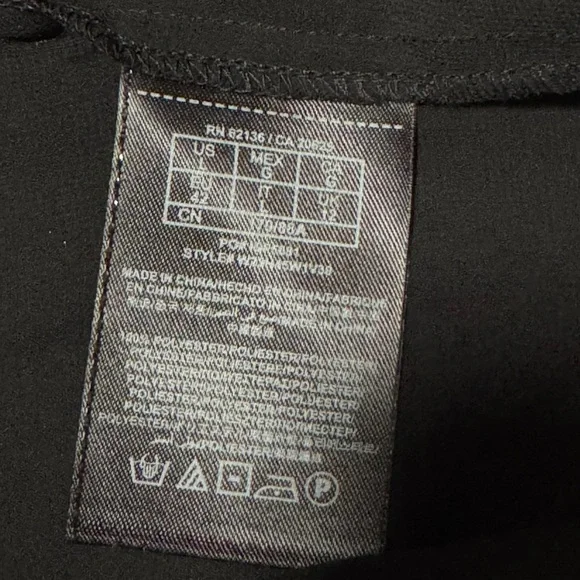 Guess Black Sheer Cold Shoulder Blouse Size Large - Picture 11 of 12